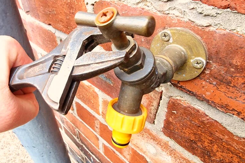 Do You Need a Plumber to Replace an Outdoor Spigot?