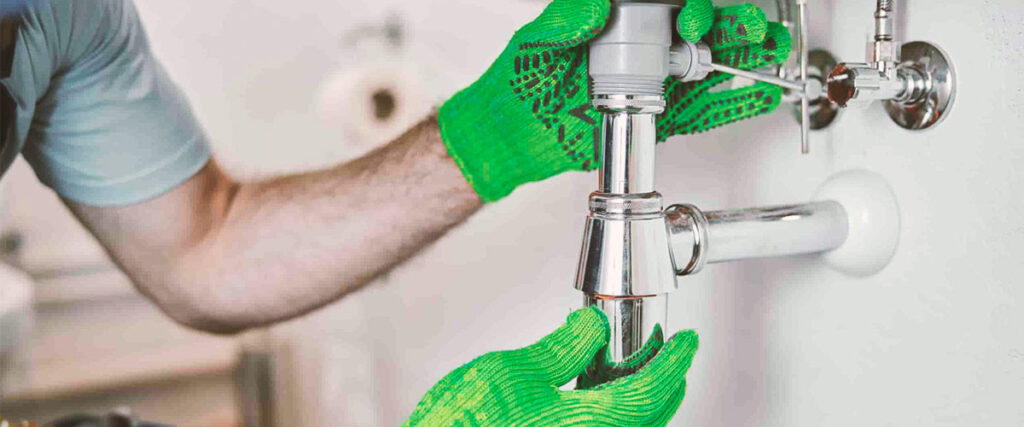 what is a emergency plumber